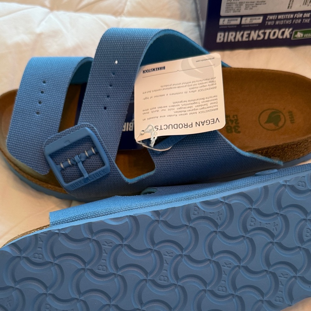 Birkenstock Arizona Rivet Logo Sandals in Sky Blue never worn - Picture 4 of 7